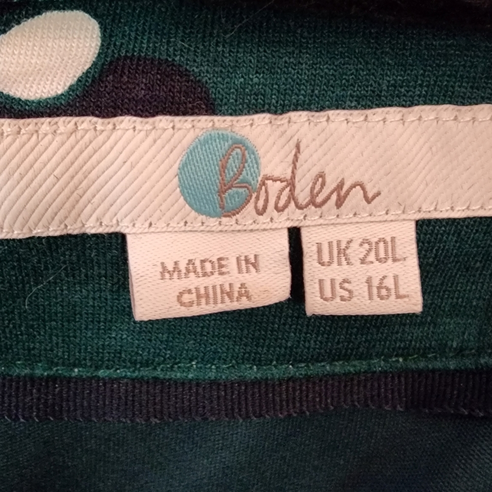 Boden Joanna ponte a-line dress in Woodland Green Daisy Cloud - Picture 5 of 5